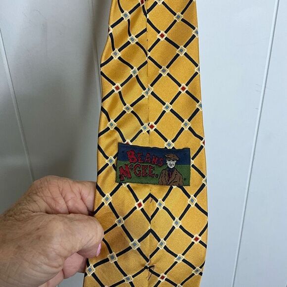 Vintage Beans McGee Yellow 100% Silk Men’s Neck Tie - Picture 7 of 8